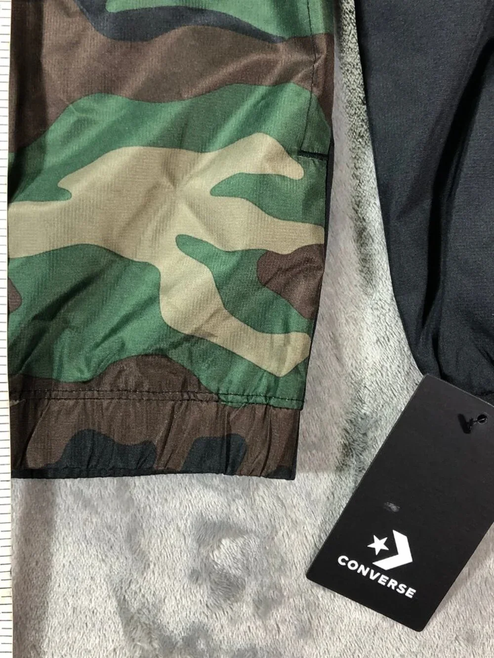 Converse Boys Camo Colorblock Windbreaker Jacket - Size M (10-12 Years) New NWT